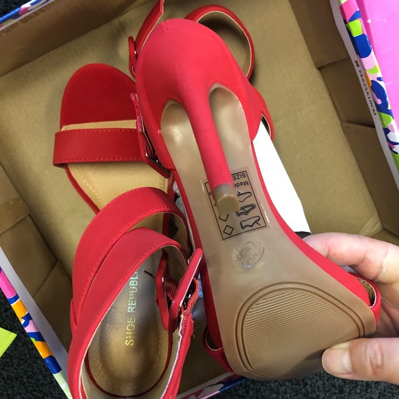 Shoe Republica NWT red stiletto heels - Picture 3 of 6